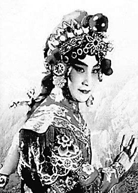 梨园子弟,关肃霜简介